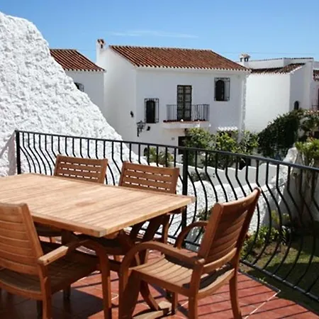 El Capistrano Sur Нерха